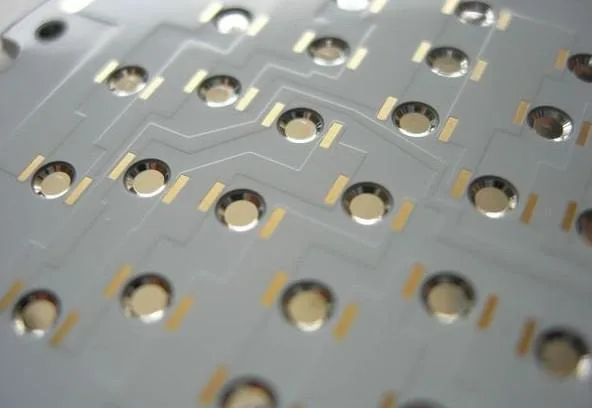 Through-hole aluminum PCB