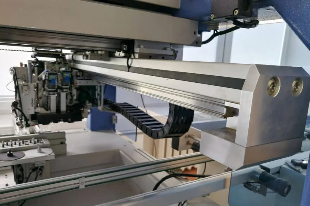 SMT Pick-and-place Machine